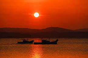 七尾西湾の夕暮れ